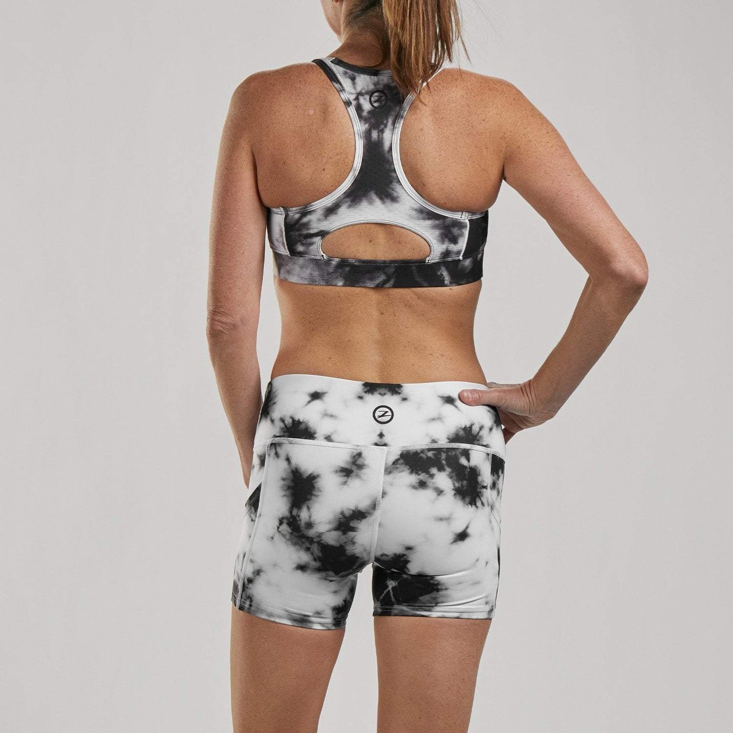 גוזיית נשים ZOOT WOMENS LTD RUN BRA - BLACK TIE DYE