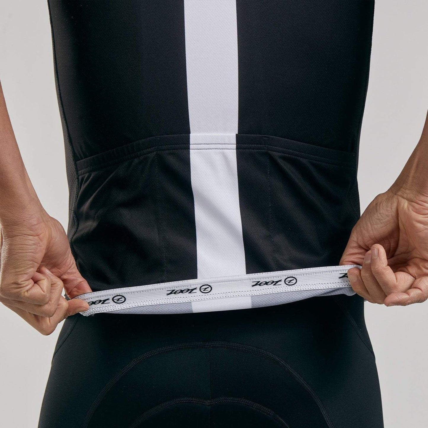 חולצת רכיבה גברים ZOOT MENS CORE + CYCLE JERSEY - BLACK