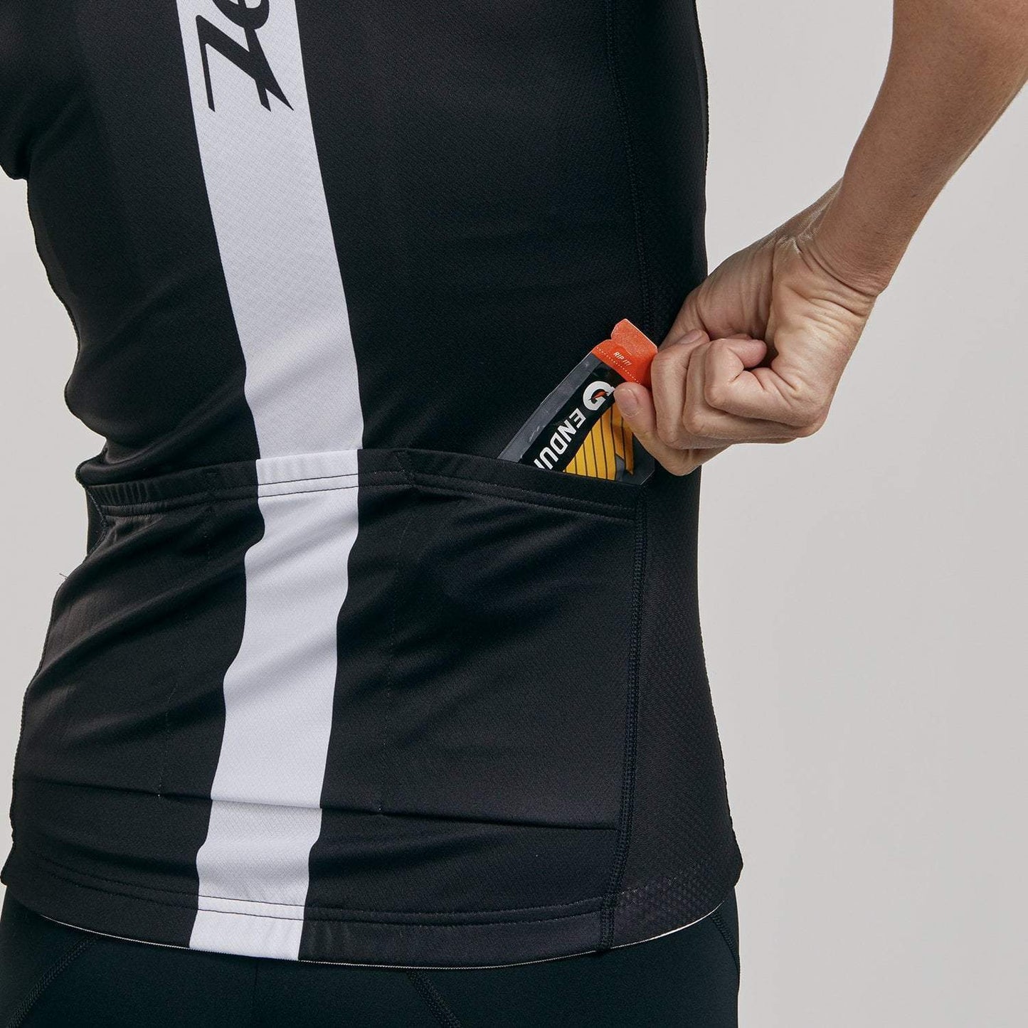 חולצת רכיבה נשים ZOOT WOMENS CORE + CYCLE JERSEY - BLACK